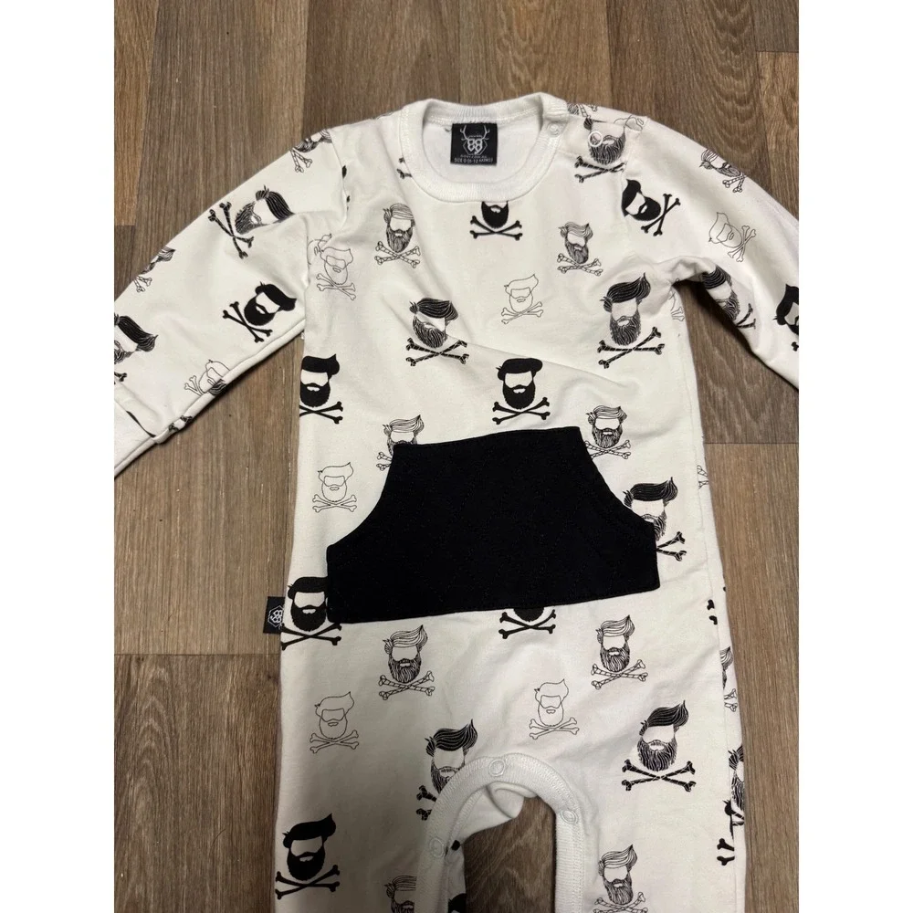 Oovy Baby Boys Bearded Skull Crossbones Romper White Black 6-12 Months Pocket
